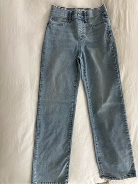Light Blue High-Rise Straight Leg Women’s Jeans
